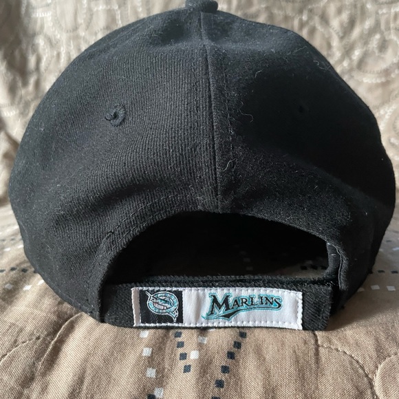 Marlins Velcro hat. - Picture 2 of 4